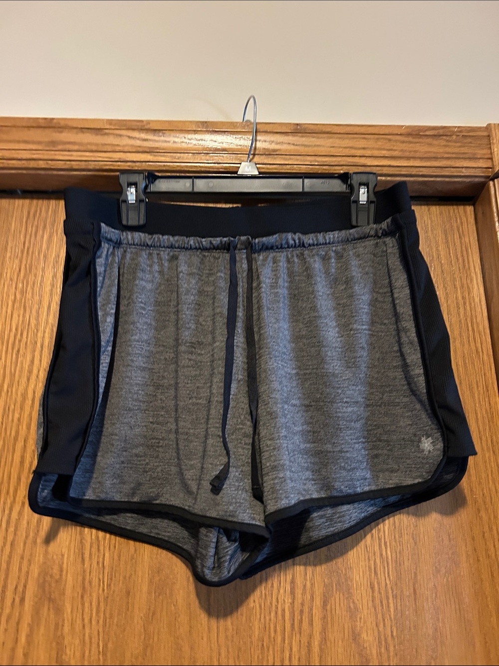 Tek Gear Women’s Gray Athletic Shorts with Black Trim- large